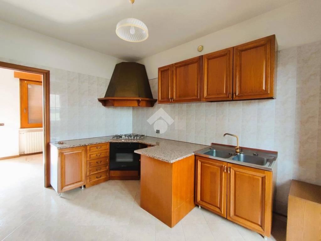 appartamento in affitto a Borgo Virgilio in zona Virgilio