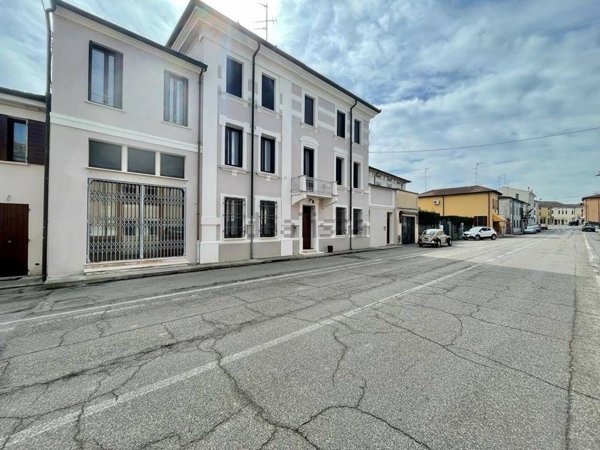 ufficio in affitto a Borgo Virgilio in zona Virgilio