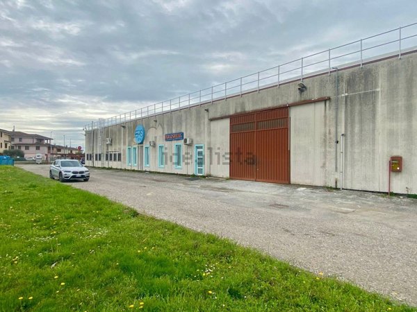 ufficio in affitto a Borgo Virgilio in zona Virgilio