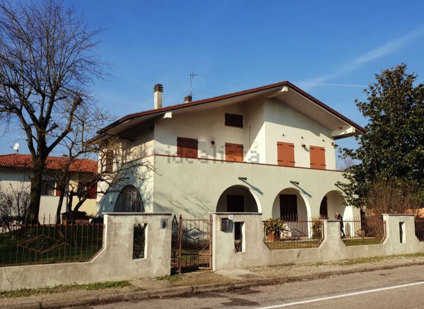 casa indipendente in affitto a Borgo Virgilio in zona Virgilio