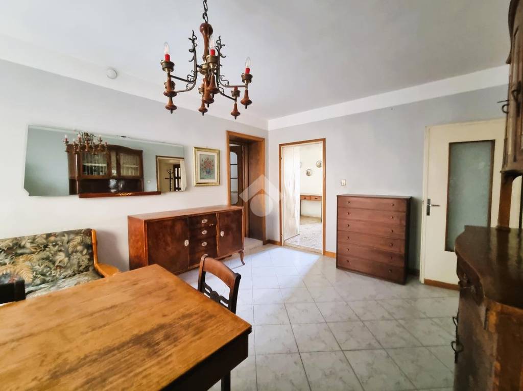 appartamento in affitto a Borgo Virgilio in zona Virgilio