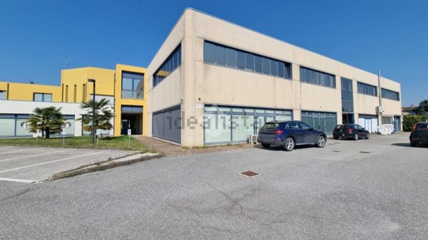 ufficio in affitto a Borgo Virgilio in zona Virgilio