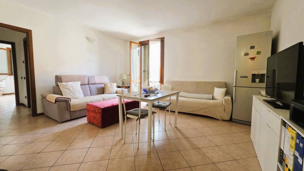 appartamento in affitto a Borgo Virgilio in zona Virgilio