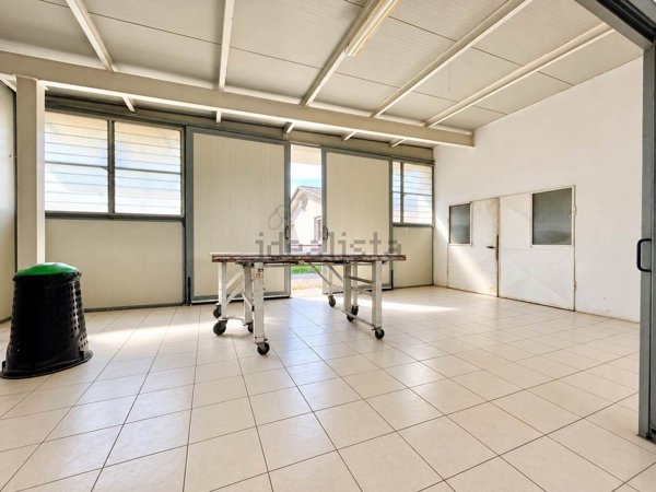 locale commerciale in affitto a Borgo Virgilio