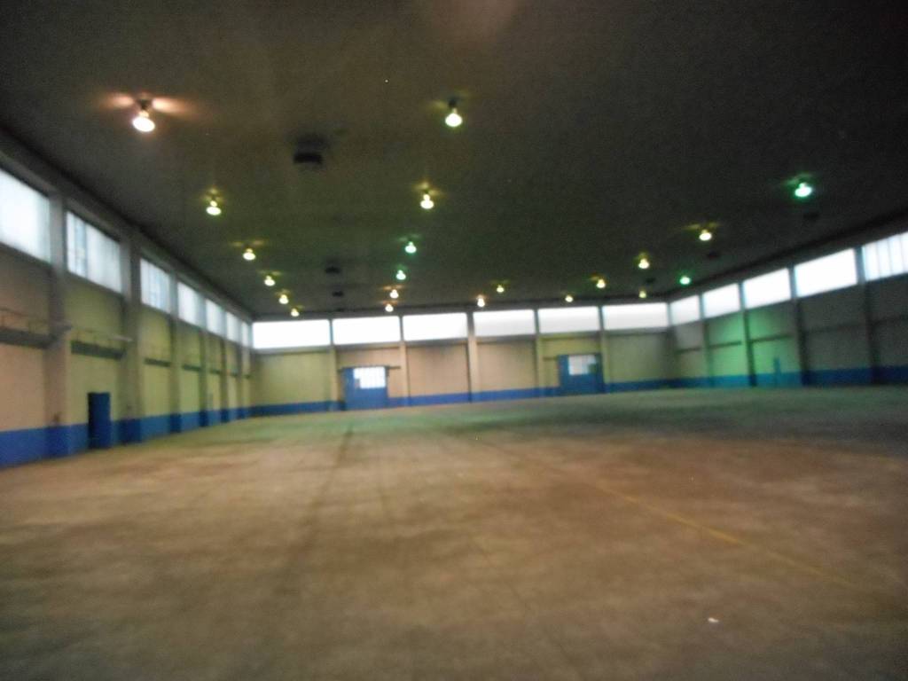 locale commerciale in affitto a Santena