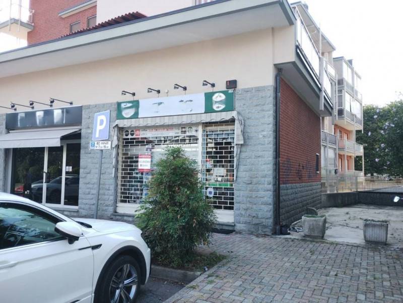 locale commerciale in affitto a Santena