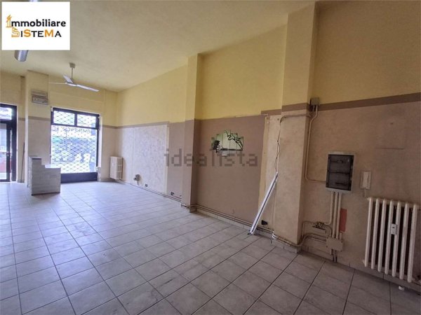 locale commerciale in affitto a Santena