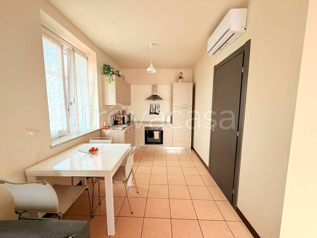 appartamento in affitto a Santena