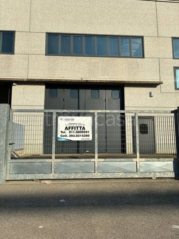 locale commerciale in affitto a Santena