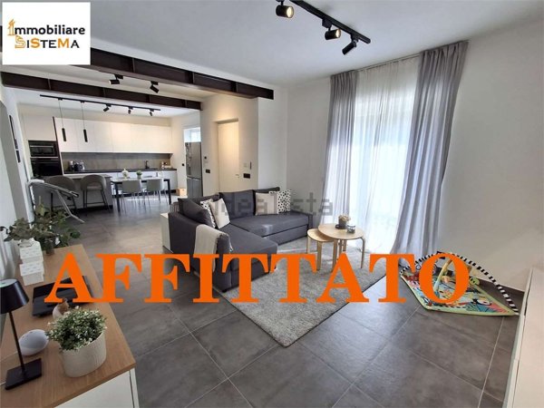 casa indipendente in affitto a Santena