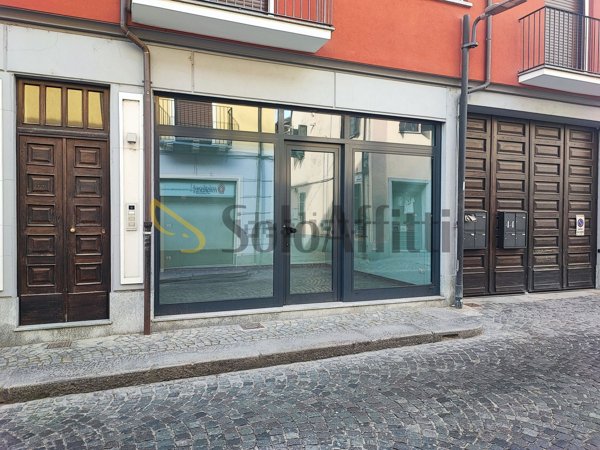 locale commerciale in affitto a Santena