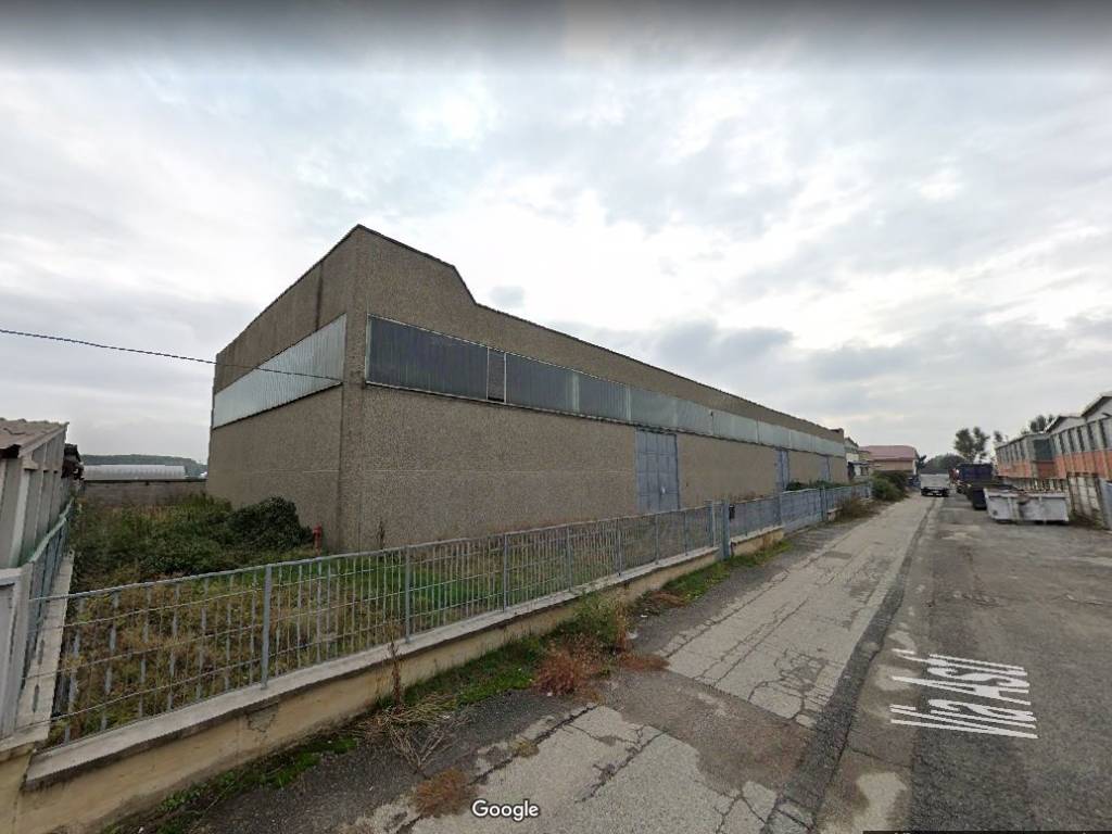 locale commerciale in affitto a Santena
