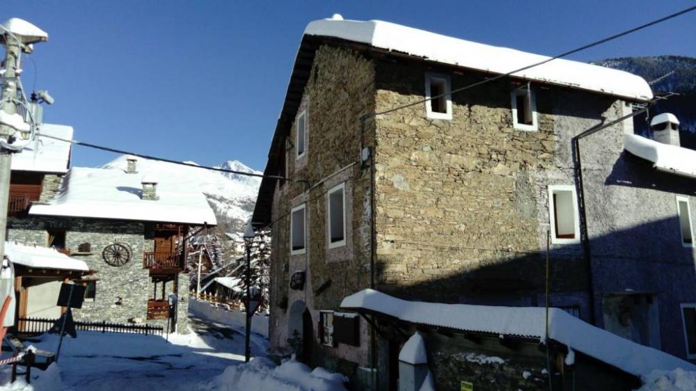 appartamento in affitto a Sauze di Cesana in zona Rollieres