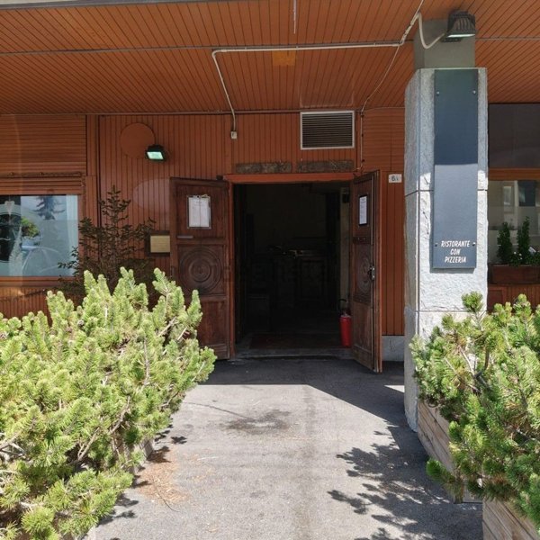locale commerciale in affitto a Sestriere