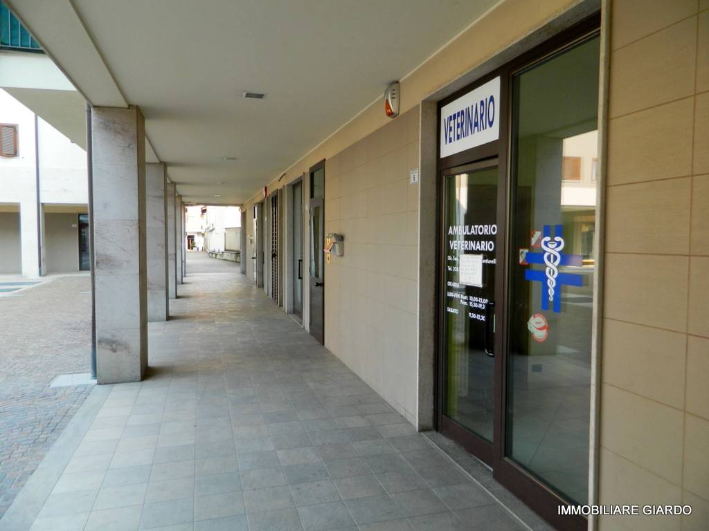 negozio in affitto a Settimo Torinese