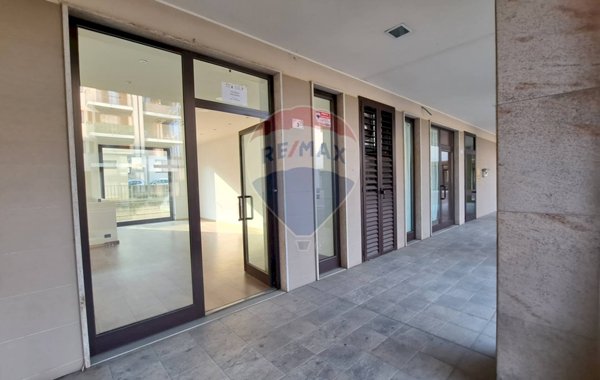 negozio in affitto a Settimo Torinese