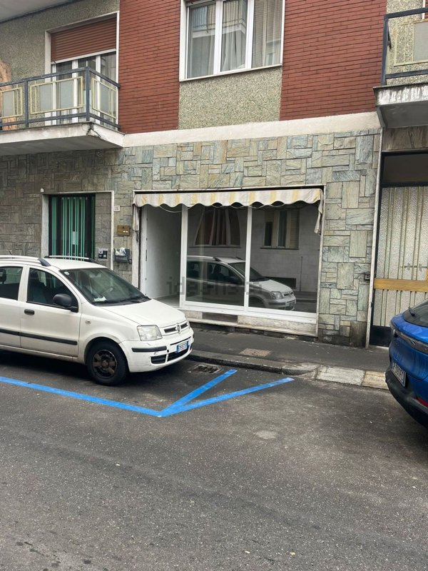 locale commerciale in affitto a Settimo Torinese