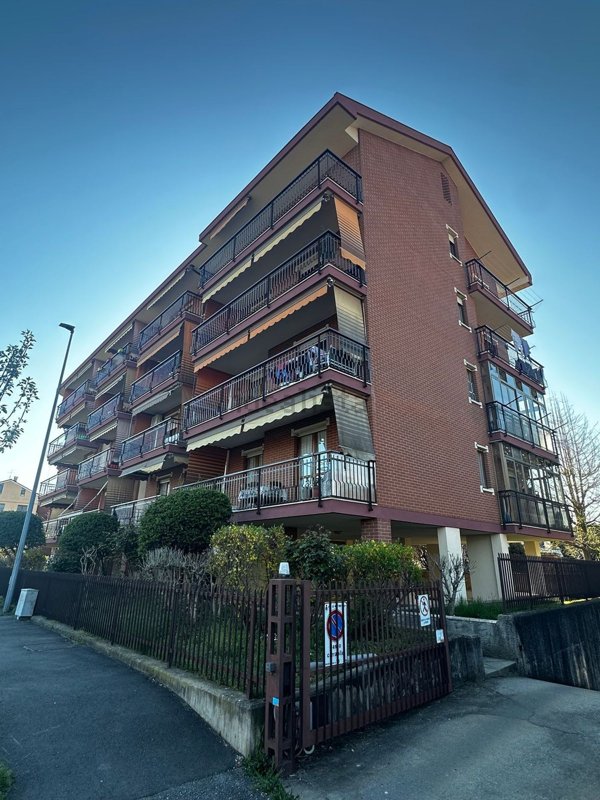 locale di sgombero in affitto a Settimo Torinese