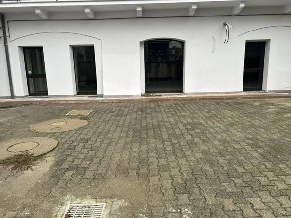 negozio in affitto a Settimo Torinese