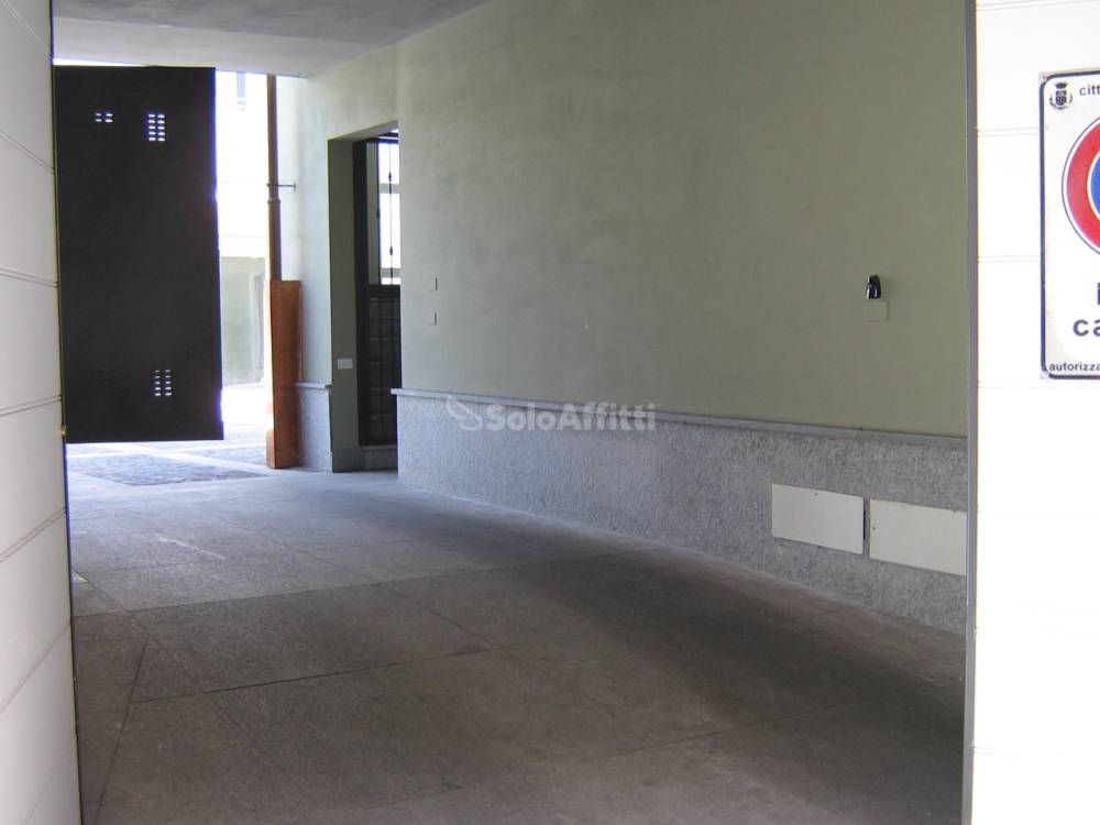 locale di sgombero in affitto a Settimo Torinese