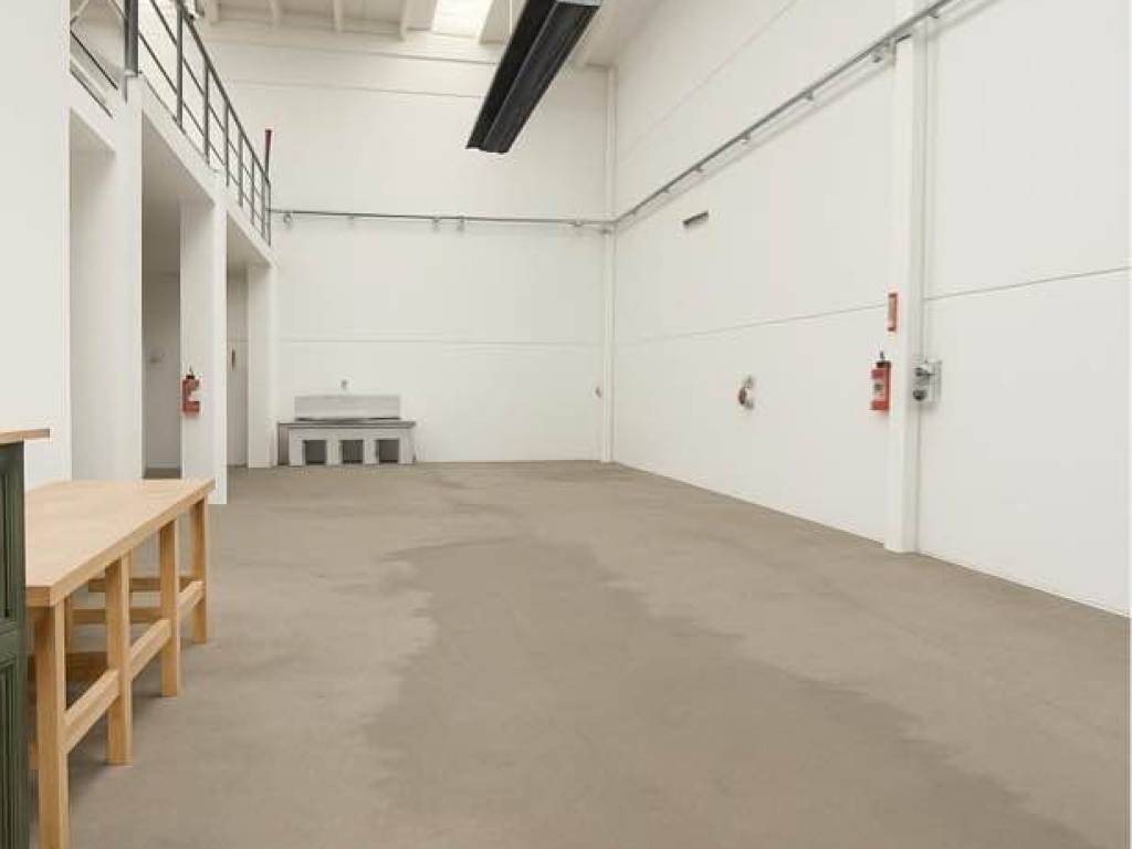 locale commerciale in affitto a Settimo Torinese