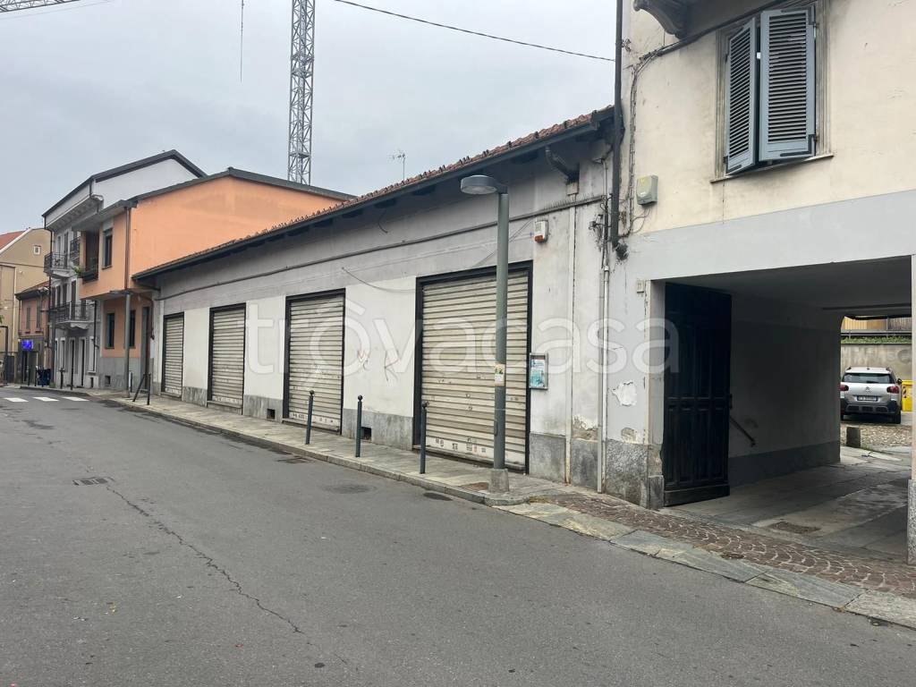 negozio in affitto a Settimo Torinese