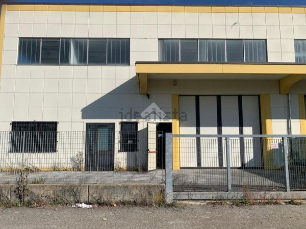 capannone in affitto a Settimo Torinese