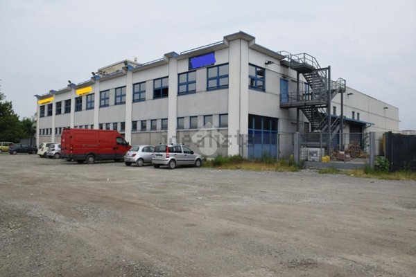 capannone in affitto a Settimo Torinese