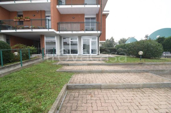 negozio in affitto a Settimo Torinese