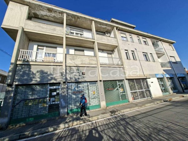 negozio in affitto a Settimo Torinese