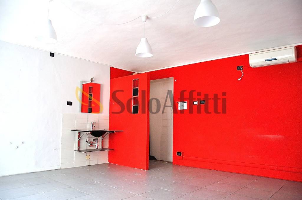 locale commerciale in affitto a Settimo Torinese