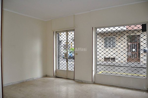 negozio in affitto a Settimo Torinese