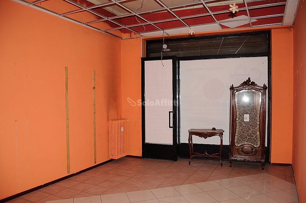 negozio in affitto a Settimo Torinese