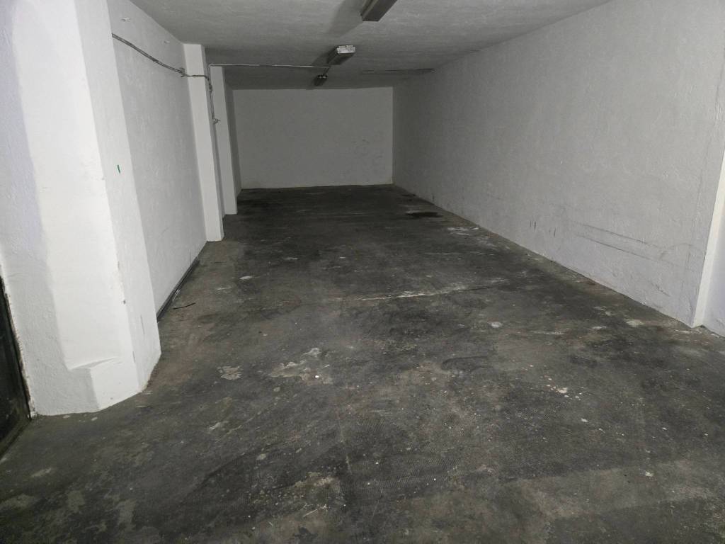 locale commerciale in affitto a Settimo Torinese