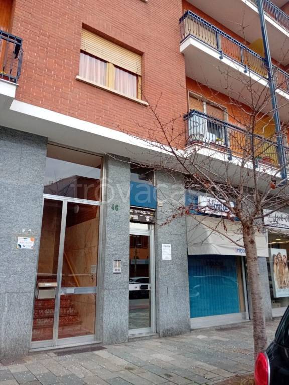 negozio in affitto a Settimo Torinese