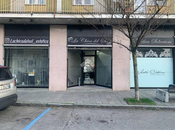negozio in affitto a Settimo Torinese