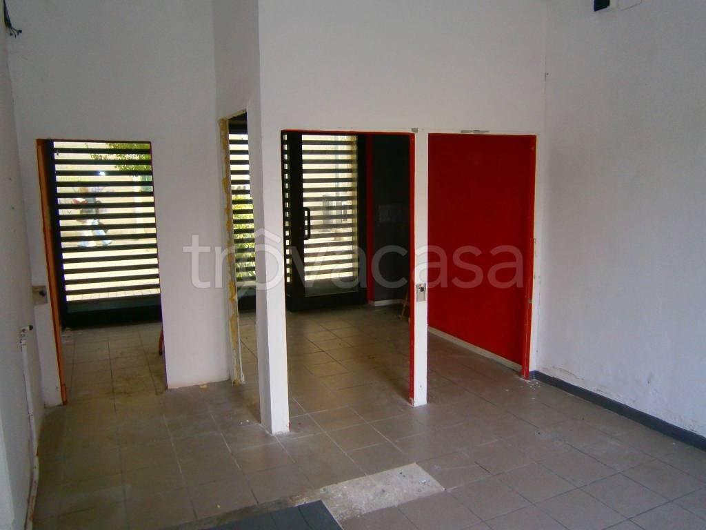 negozio in affitto a Settimo Torinese