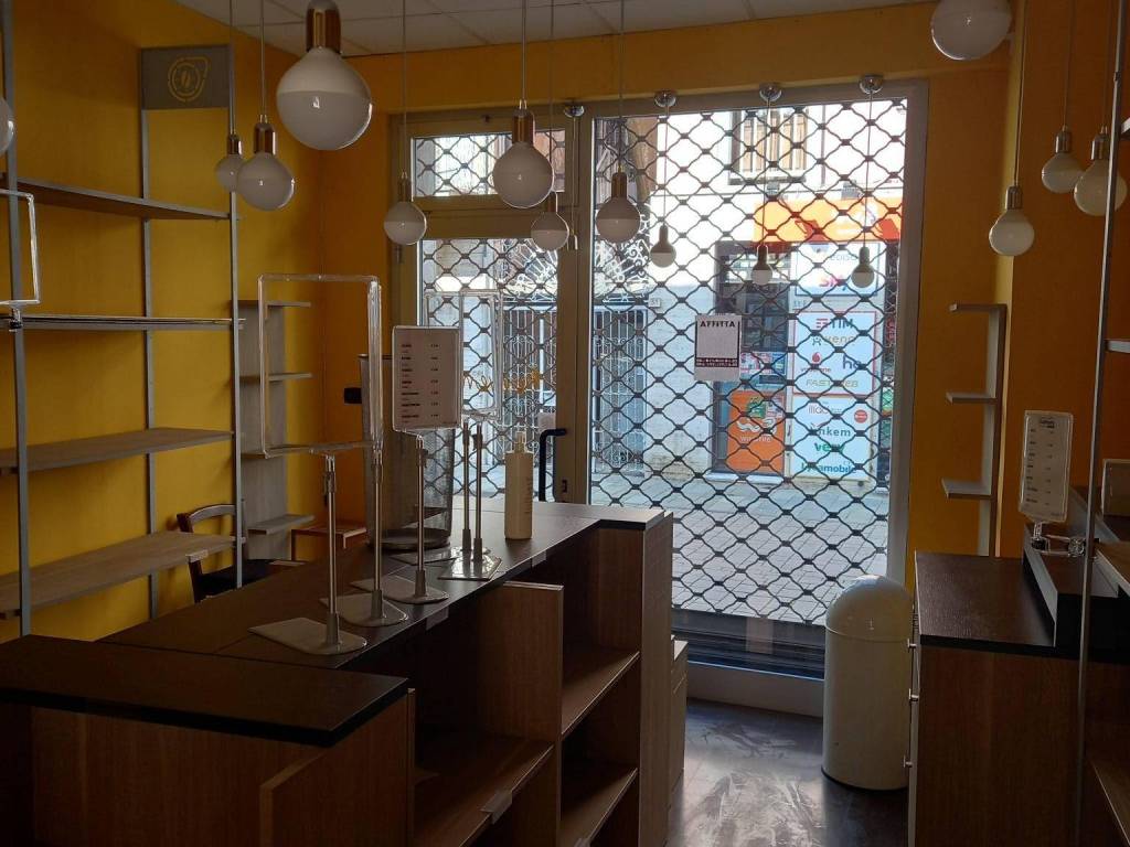 locale commerciale in affitto a Settimo Torinese