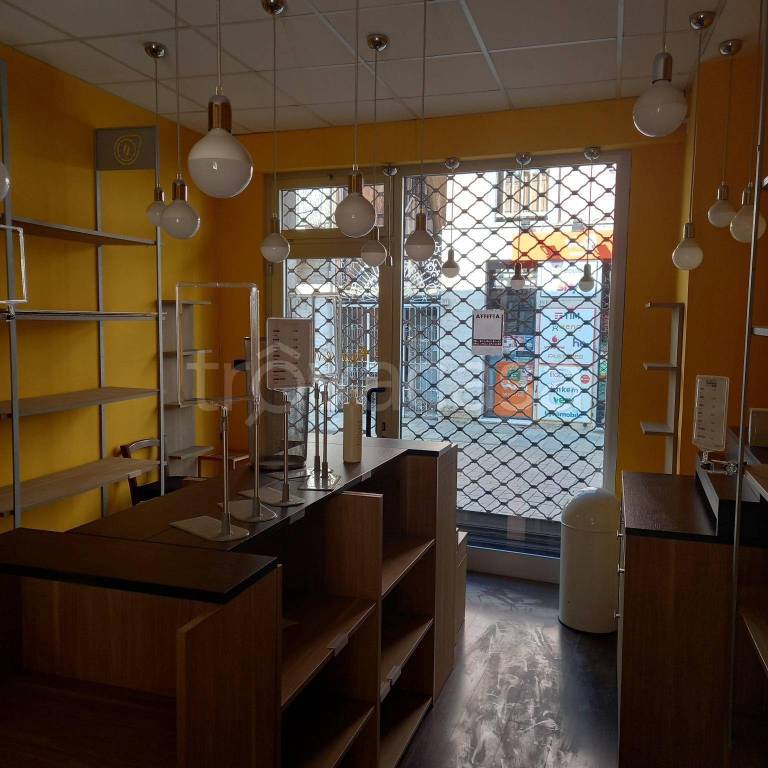 negozio in affitto a Settimo Torinese