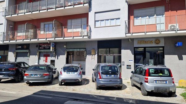 locale commerciale in affitto a Settimo Torinese