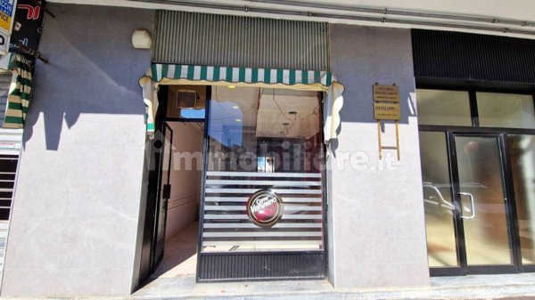 locale commerciale in affitto a Settimo Torinese