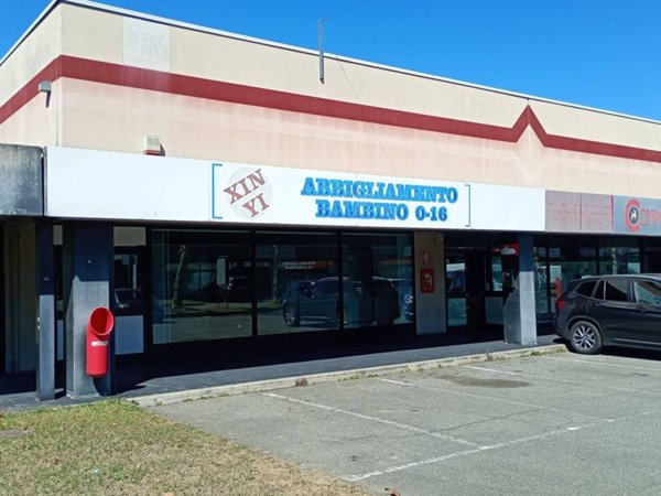 locale commerciale in affitto a Settimo Torinese