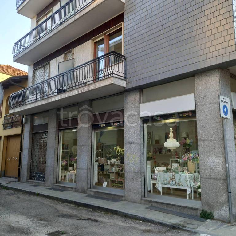 negozio in affitto a Settimo Torinese