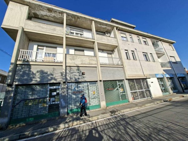 negozio in affitto a Settimo Torinese