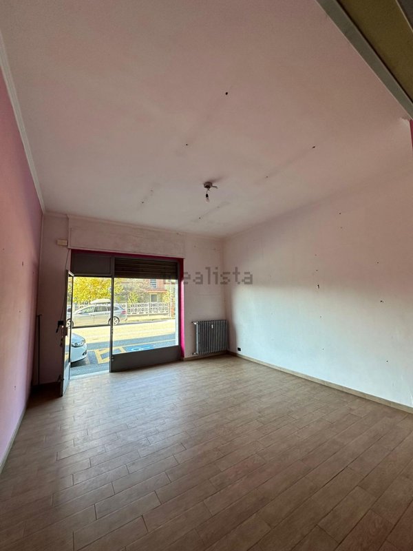 locale commerciale in affitto a Settimo Torinese