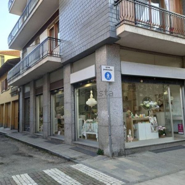 locale commerciale in affitto a Settimo Torinese