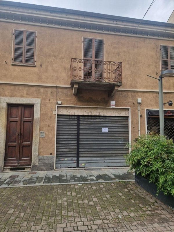 locale commerciale in affitto a Settimo Torinese