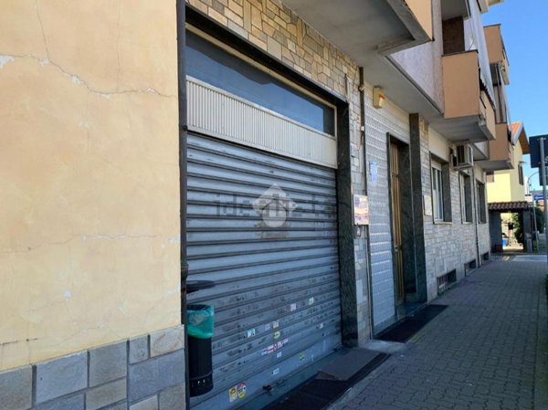 locale commerciale in affitto a Settimo Torinese
