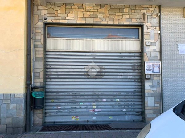 negozio in affitto a Settimo Torinese in zona Le Villette