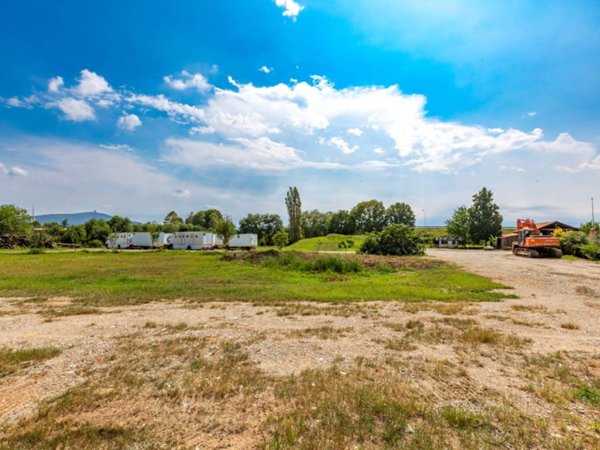 locale commerciale in affitto a Settimo Torinese